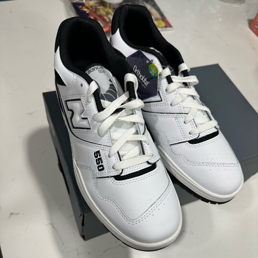 *Brand New* New Balance 550 white/black size 10